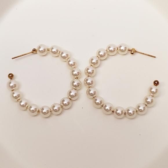 Cute Champagne Pearly Pearl Hoops - Picture 2 of 4